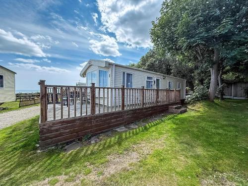 Corton Other | Lovely Caravan At Azure Seas Nearby The Beautiful Beach Ref 32038Az