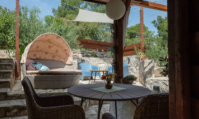 Rogac Apartment | Lovely couple apartment a few steps from the sea