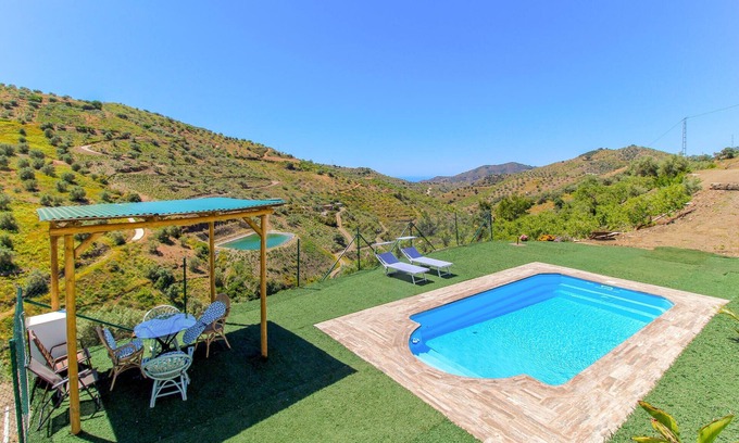 Canillas de Albaida House | Lovely home in Canillas de Albaidas