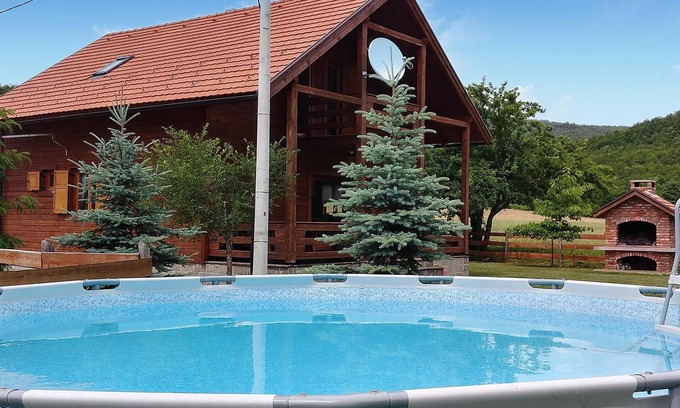 Gospic House | Lovely home in Buzim with sauna