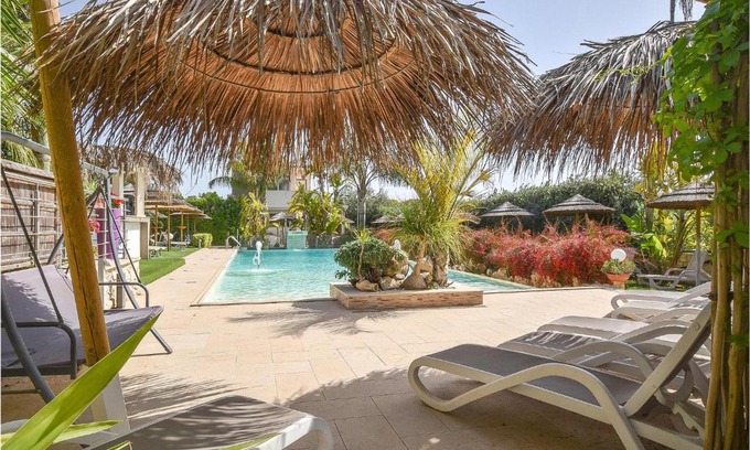 Pozzallo House | Lovely Home In Pozzallo With Kitchen
