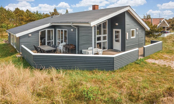 Klitmoller House | Lovely home in Thisted with kitchen