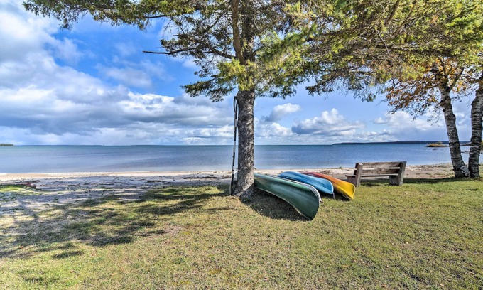 St Ignace Apartment | Lovely Lake Huron Getaway: Beach Access & Kayaks!