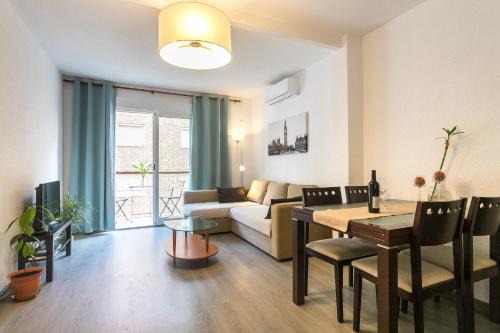Raval Roig Apartment | Lovely, new, bright 3 mins to beach apt 105 sq meters