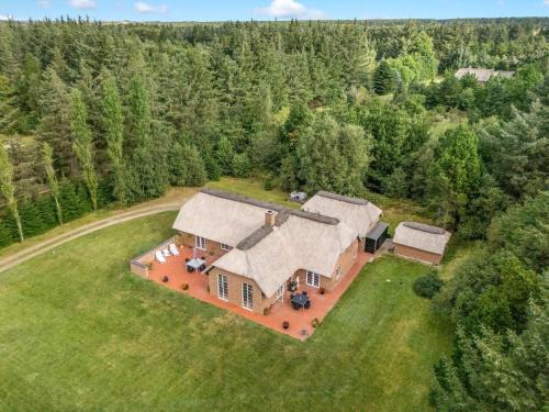 Øhuse House | Lovely Thatched Holiday Home With Spa And Sauna