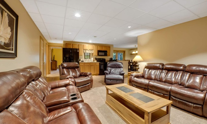 Boyne Falls Condo | Lower Disciples Unit | Walkable to Boyneland Chairlift | Sleeps 4 Guests!