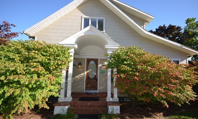 Suttons Bay House | Lower-level home in Suttons Bay. A/C. Walk to water, shops & restaurants.