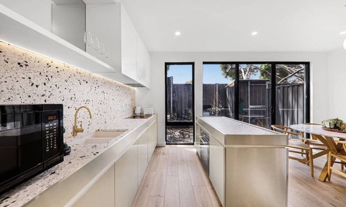 Brighton East House | Luca-2B2B-BrandNew Townhouse In Brighton East