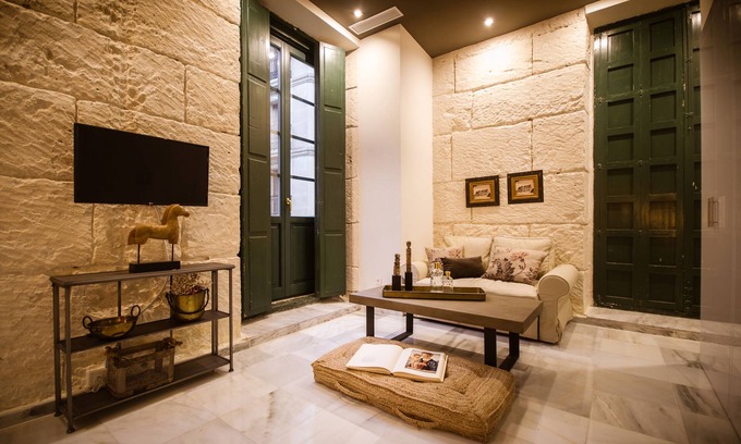 Alicante City Centre Hotel | Luces de Catedral
