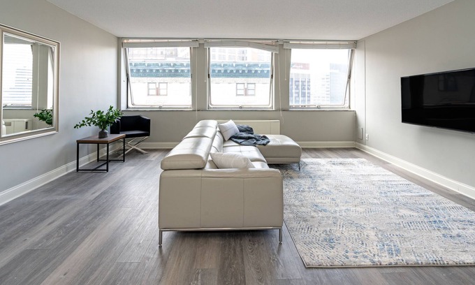 Downtown Cleveland Apartment | Luckman Apartments By Barsala