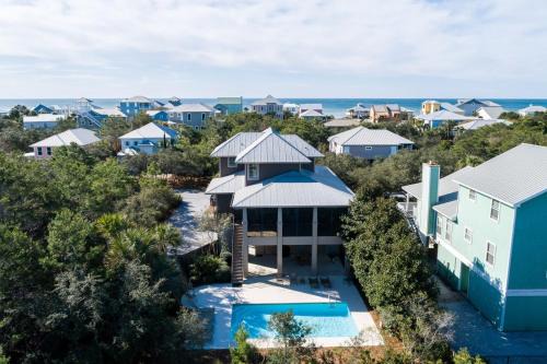 Gulf Trace House | Lucky Dog