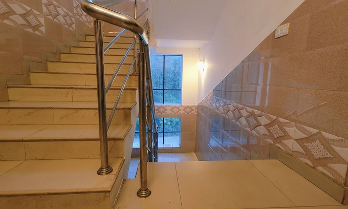 Munnar Hotel | Lumino Karthika