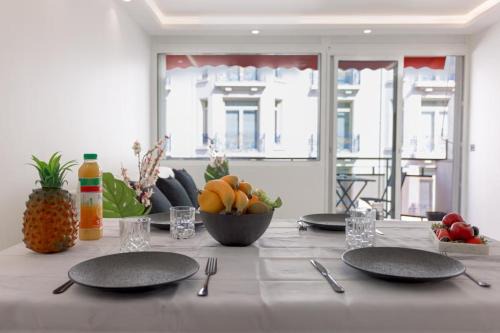 Cannes City Centre Apartment | Lunique Maubourg - Next Hôtel Martinez - terrasse
