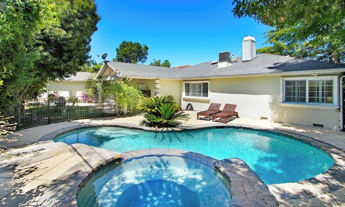 Encino House | Lush, private oasis in Encino on private cul de sac!
