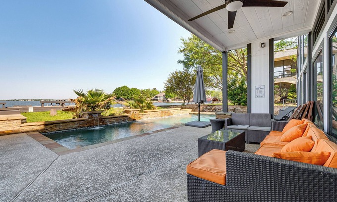 Walden on Lake Conroe House | Luxe Family Gem in Montgomery: 'The Lake House!'