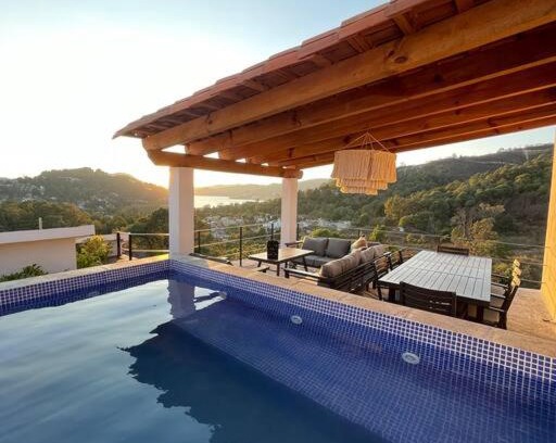 El Calvario Villa | LUXO Casa en Valle de Bravo con jacuzzi y espectacular vista al lago