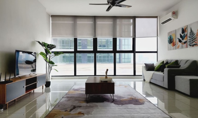 Petaling Jaya Condo | Luxstay Atria Sofo Suites Apartments