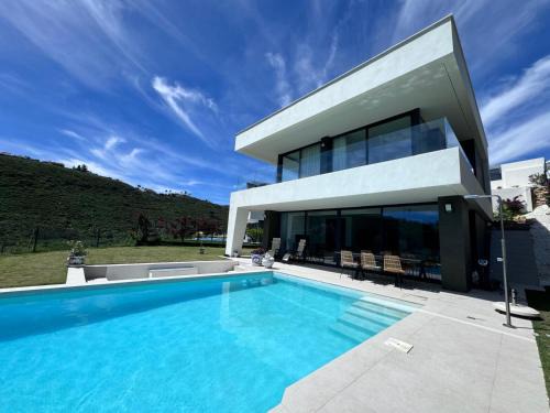 Ronda Villa | Luxueuze villa met verwarmd zwembad en zeezicht