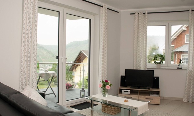 Dieblich Apartment | Luxurious 4 * new apartment, 75sqm + 55sqm Mosel Castle View, Koblenz / Dieblich
