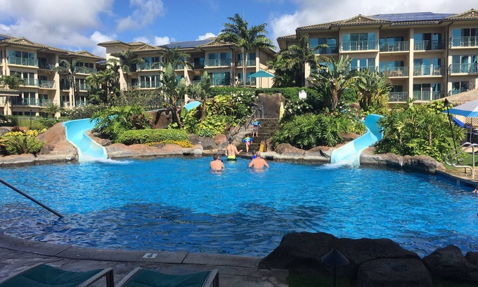 Wailua Resort | Luxurious 5 Star Ocean Front Complex at Waipouli Beach Resort. Unit A201