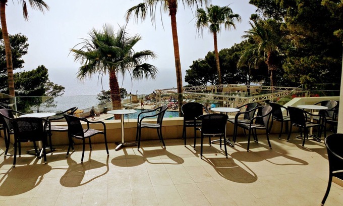 Tolleric House | Luxurious bungalow with beautiful sea view