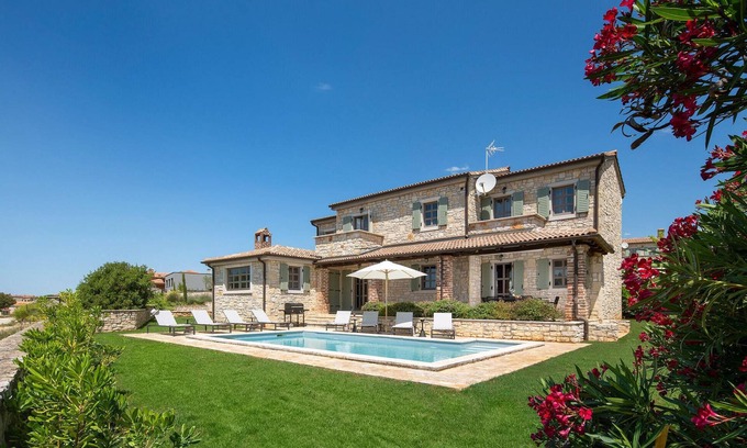Sveti Lovrec House | Luxurious home in Sveti Lovrec