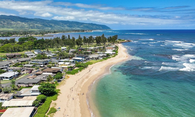 Haleiwa House | Luxurious Modern Retreat on Oahu’s North Shore