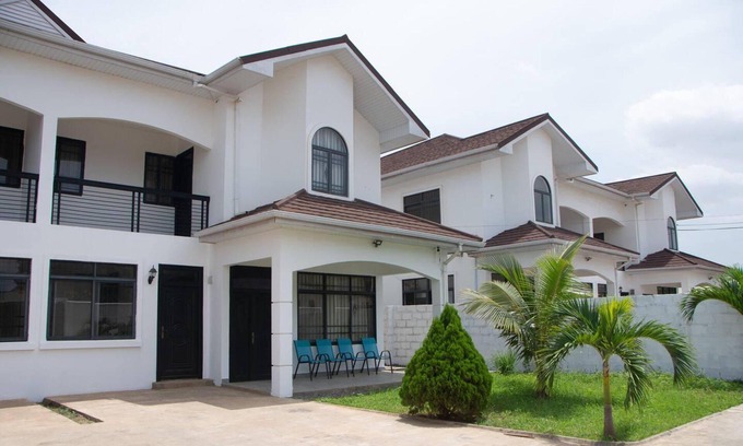 Tema House | Luxuriously Finished 4-bed House in Tema Comm 25