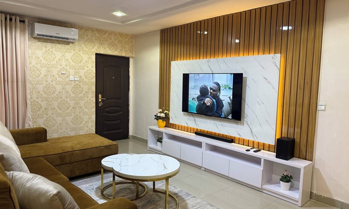 Lagos Apartment | Luxury 2-bed w 24h light in Magodo GRA Phase 2