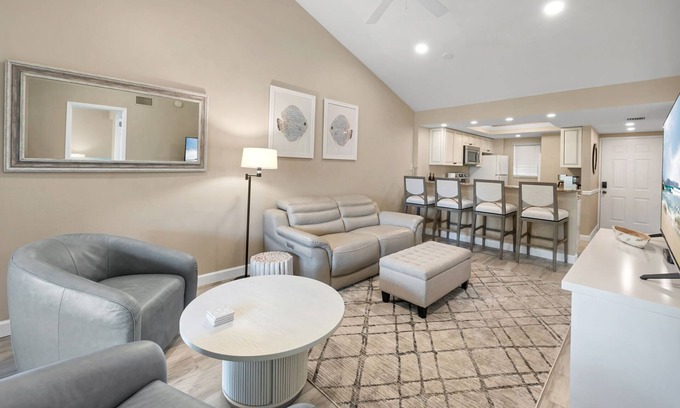 Bonita Bay Condo | Luxury 2BR Condo w/Private Beach Access & Resort Perks – Bonita Bay