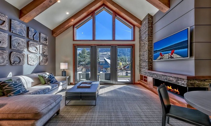 Lakeside Park Condo | Luxury 2br Steps From Heavenly Village & Gondola 2 Bedroom Condo by RedAwning