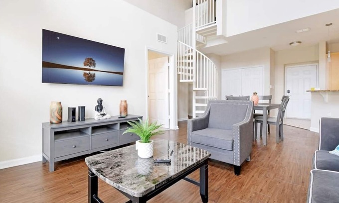 Port Tampa City Apartment | Luxury 3/2 Loft with Pool - Extended Stay Welcomed