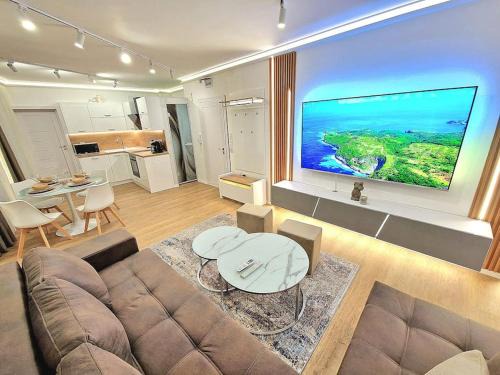 Odesos Apartment | Luxury Apartment. 75 inches TV