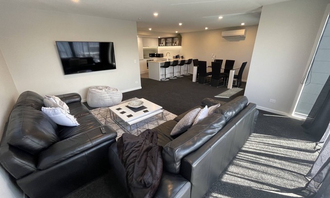 Richmond Apartment | Luxury Apartment on Arbor-Lea