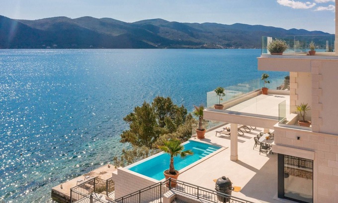 Viganj Villa | Luxury Beachfront Holiday Villa Maris with pool and stunning sea views!