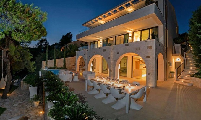 Selca Villa | Luxury Beachfront Villa Silvery Moon with private pool, hot tub, sauna and gym at the beach on Brac Island - Sumartin
