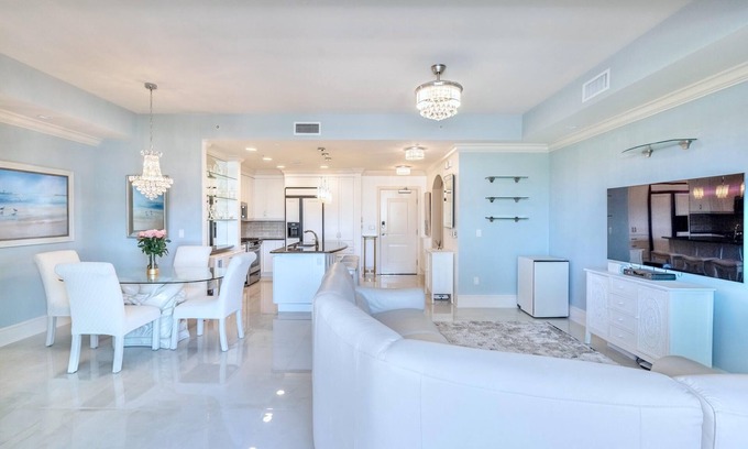 North Naples Condo | Luxury condo in Mercato