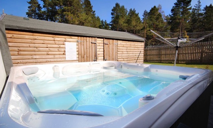 Coylumbridge House | Luxury dog friendly holiday home with hot tub