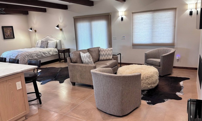 Elgin Cottage | Luxury guest house in Arizona's wine country