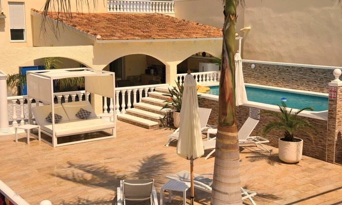 Dolores Villa | Luxury Holiday Villa & Pools, located between San Fulgencio And Dolores