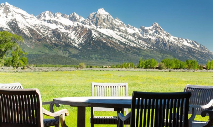 Jackson Hole House | Luxury Jackson Hole home with spectacular Teton Mountain Views.