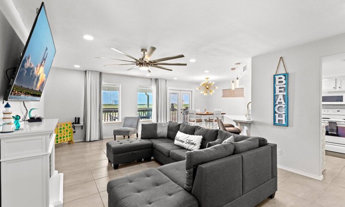 Port Isabel House | Luxury Long Island Village 117