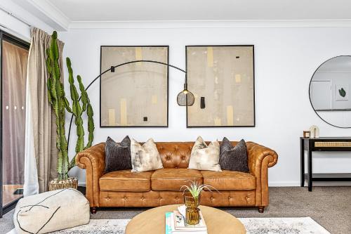 Perth Central Business District Apartment | Luxury Perth Getaway Modern Design