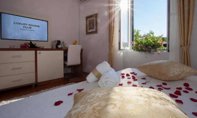 Split Apartment | Luxury Rooms Duje- Deluxe Double Room