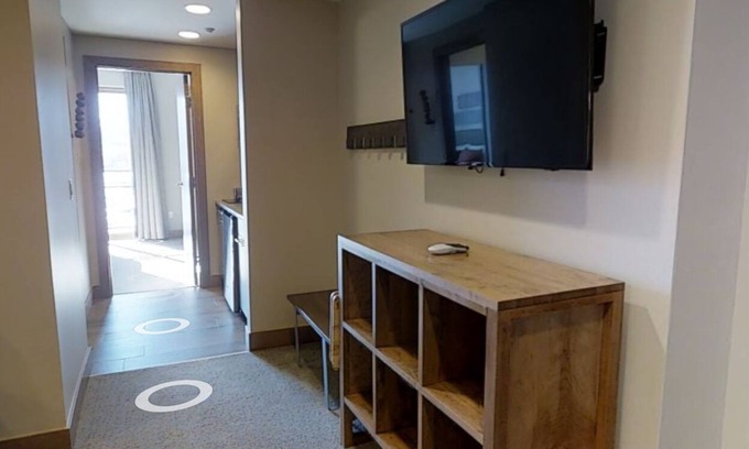 Peak 8 Resort | Luxury Ski-In/Ski-Out Suite at Grand Colorado Peak 8 - Spring Skiing Paradise!