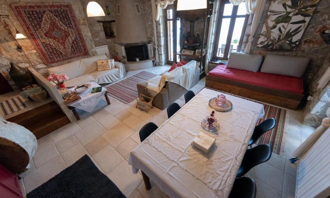 Diasella House | Luxury Stonehouse Verga