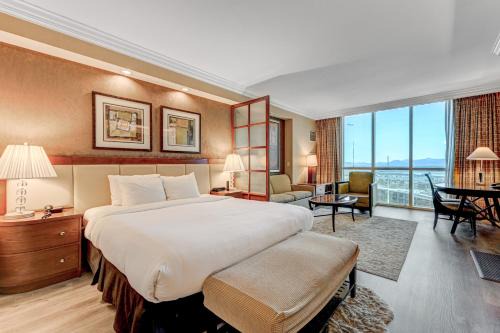 Las Vegas Apartment | Luxury Studio MGM Signature Best Location Lazy River No Resort Fee