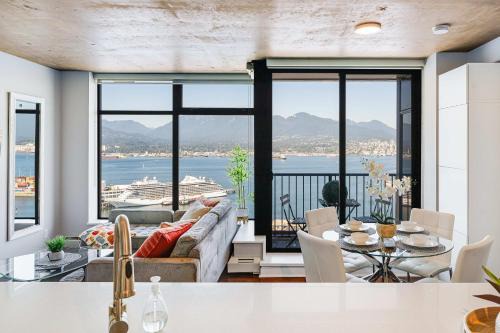 Gastown Apartment | Luxury Urban Escape with Million-Dollar Vancouver Views