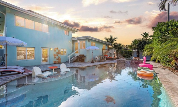 South Corals Apartment | Luxury Villa I Pool, Jacuzzi, Cinema & Game Room