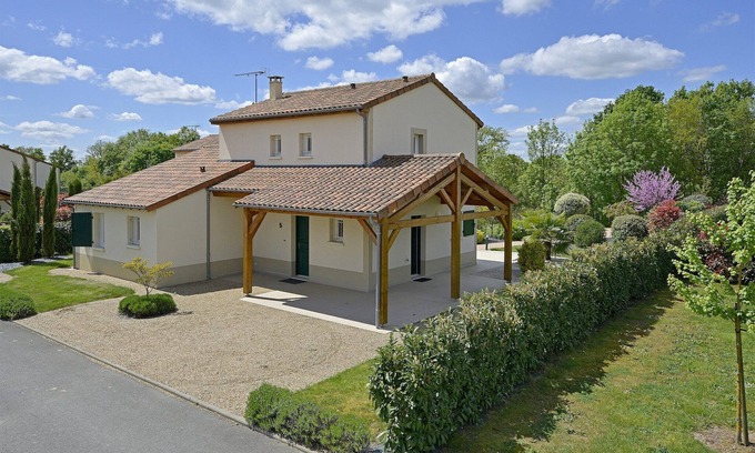 Vasles Villa | Luxury Villa in France with Pool